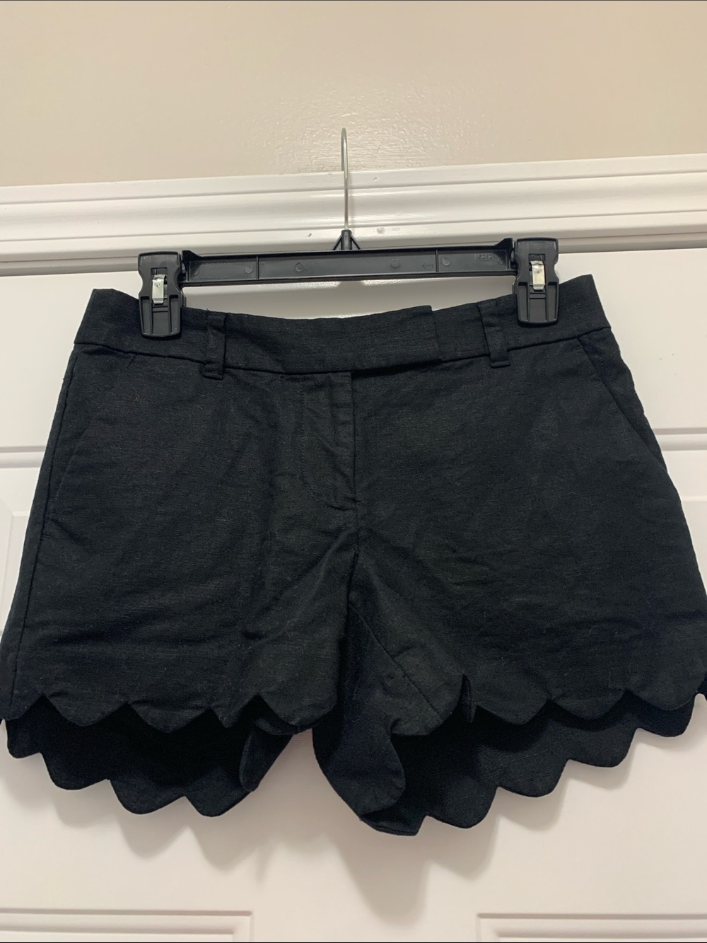 3/$15 J. Crew 100% Linen & Cotton Blend Black Scalloped Hem Shorts Size 0